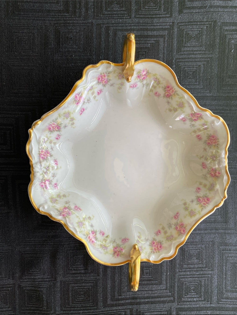 Limoges Elite Works candy dish, in good condition. 8 1/2 inch diameter